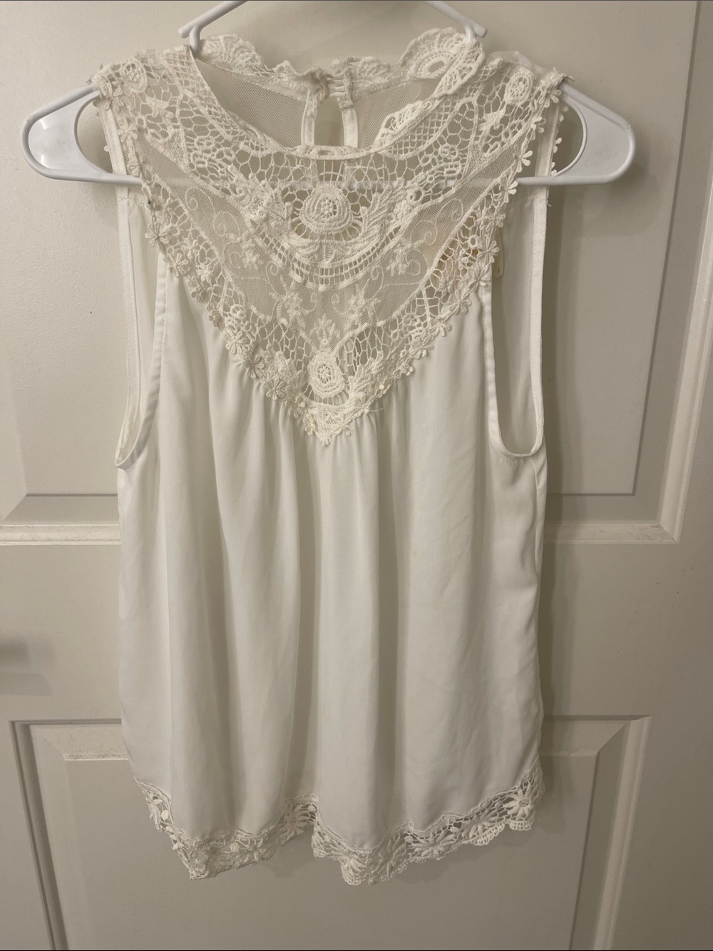 Lace Yoke Sleeveless Camisole - Ivory
